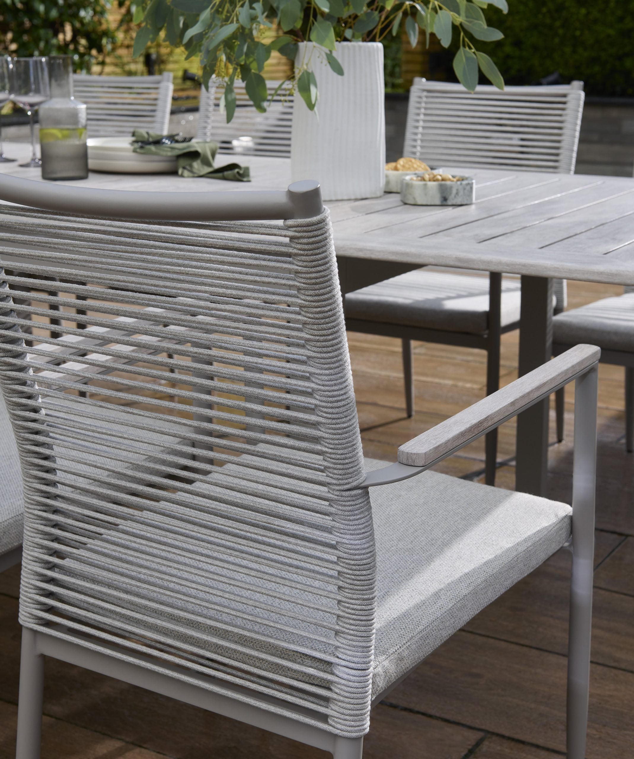 Trento 6 Seat Dining Set With Dirft Extending Table