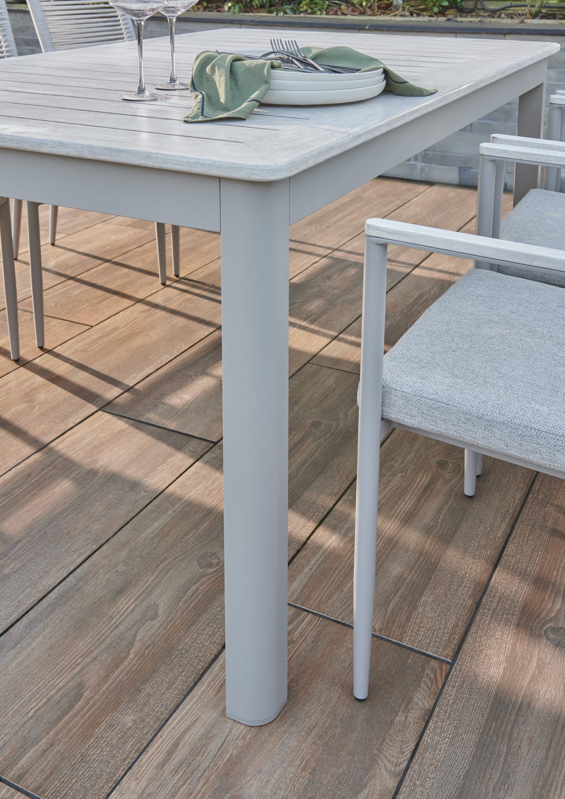 Trento 6 Seat Dining Set With Dirft Extending Table