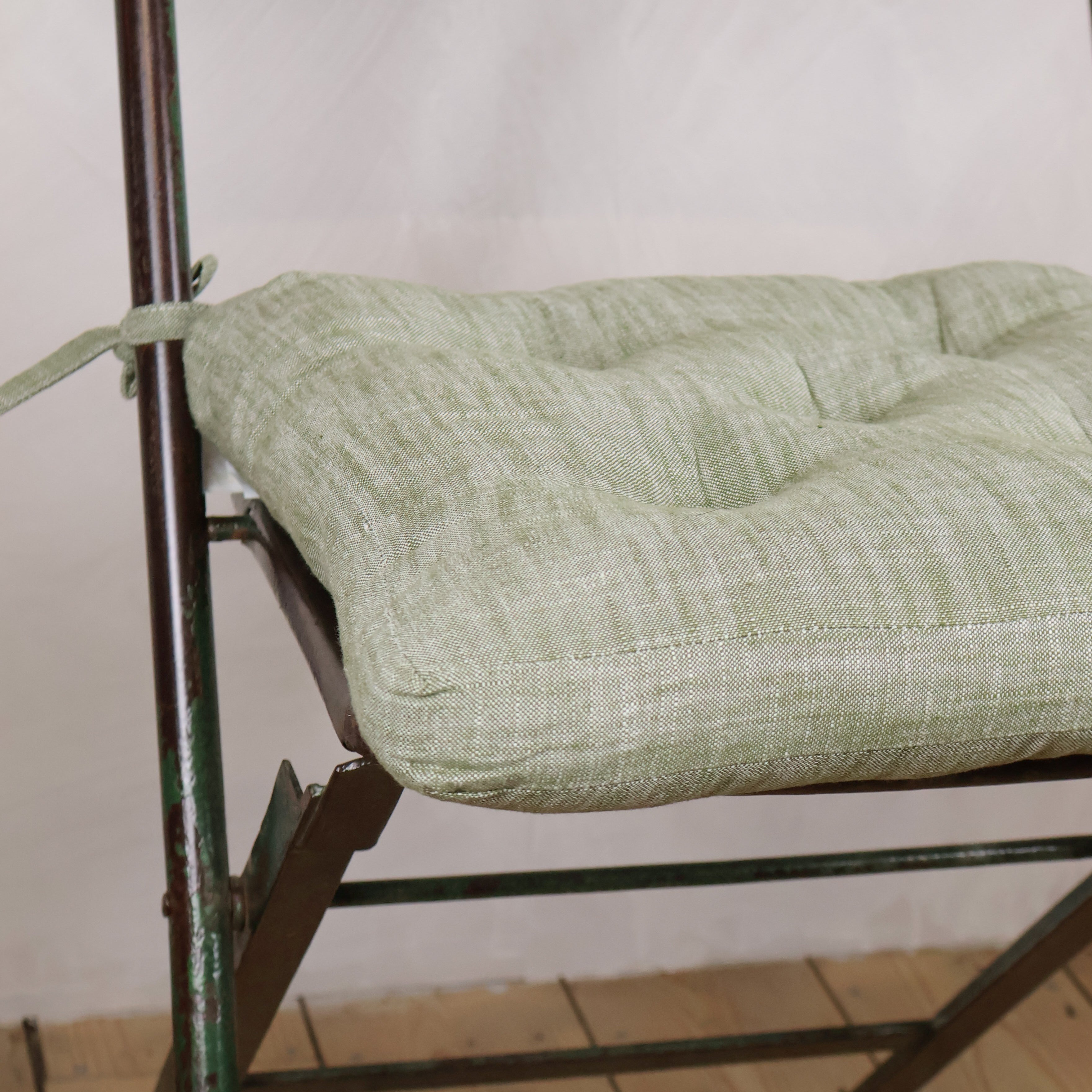Chambray Seat Pad with Ties Olive