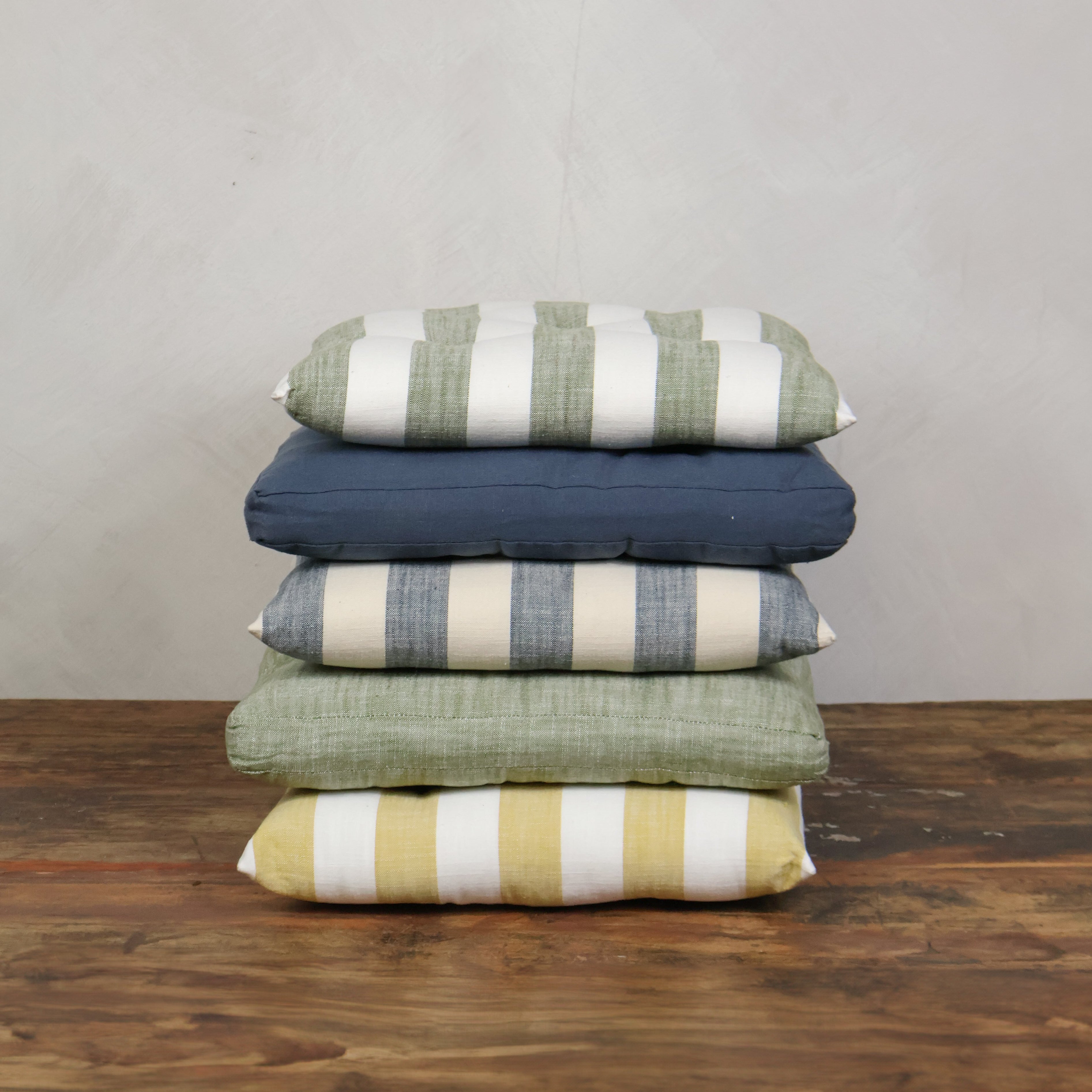 Chambray Seat Pad with Ties Olive