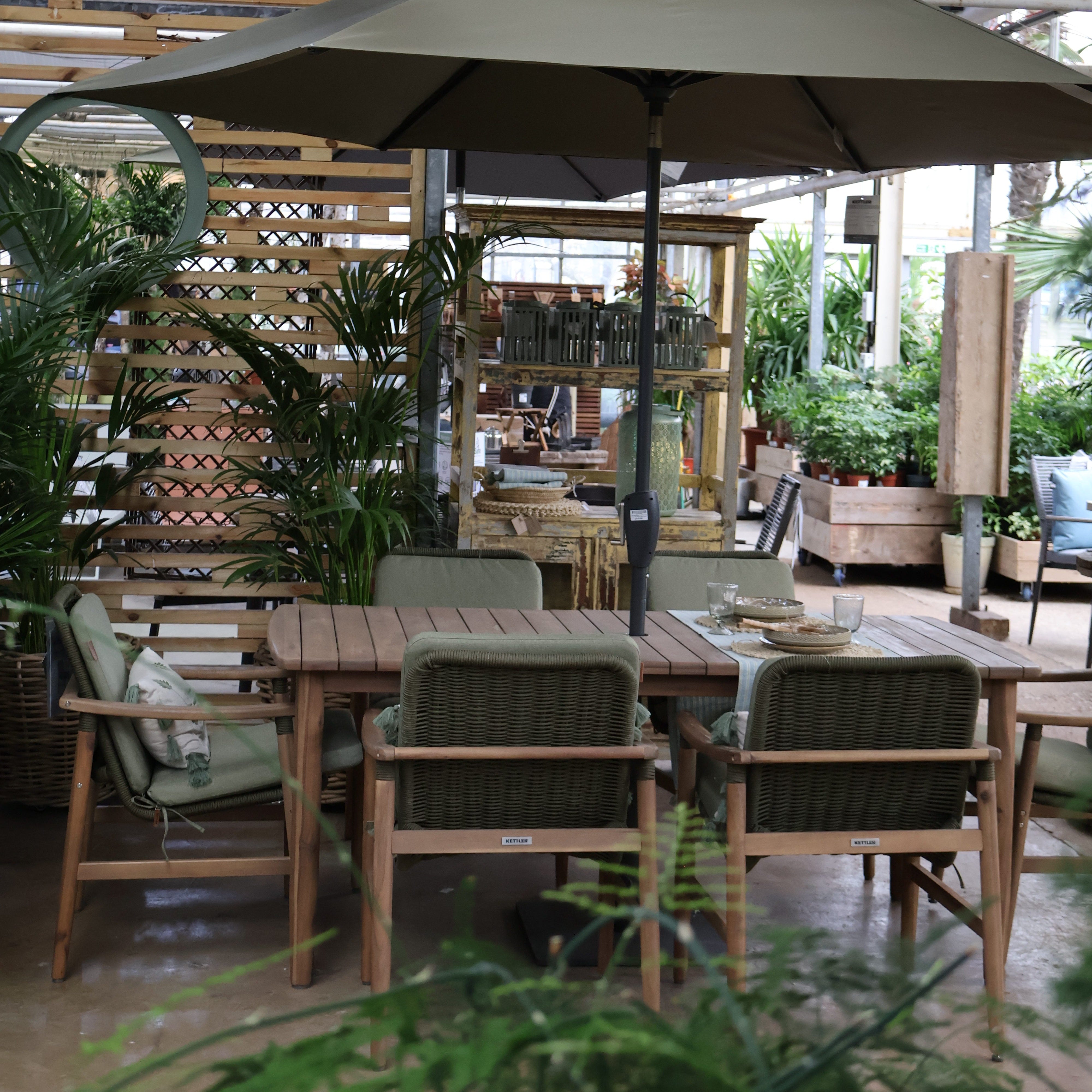Meadow 6 Seat Dining Set