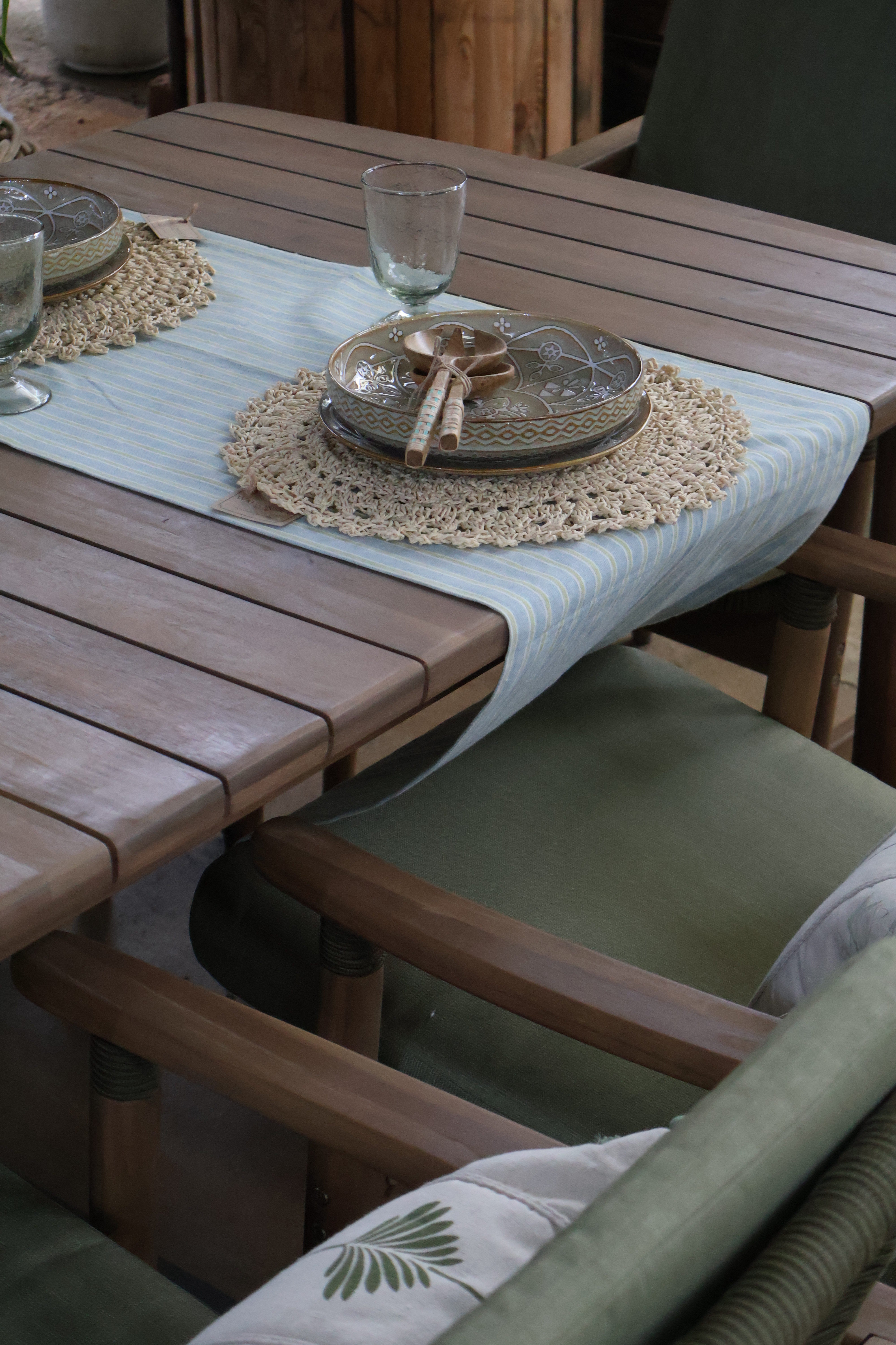 Meadow 6 Seat Dining Set