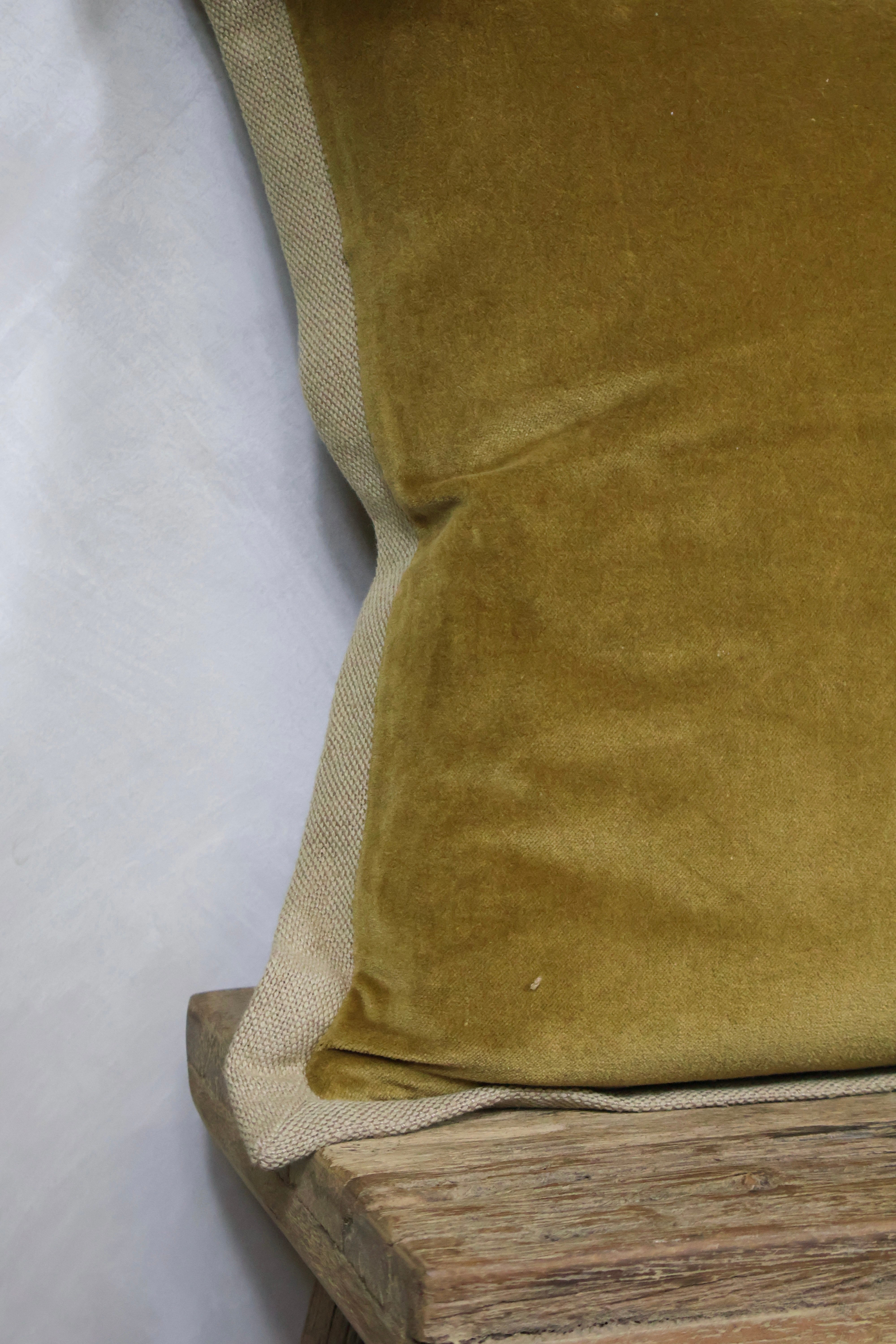Velvet Flange Cushion Spice