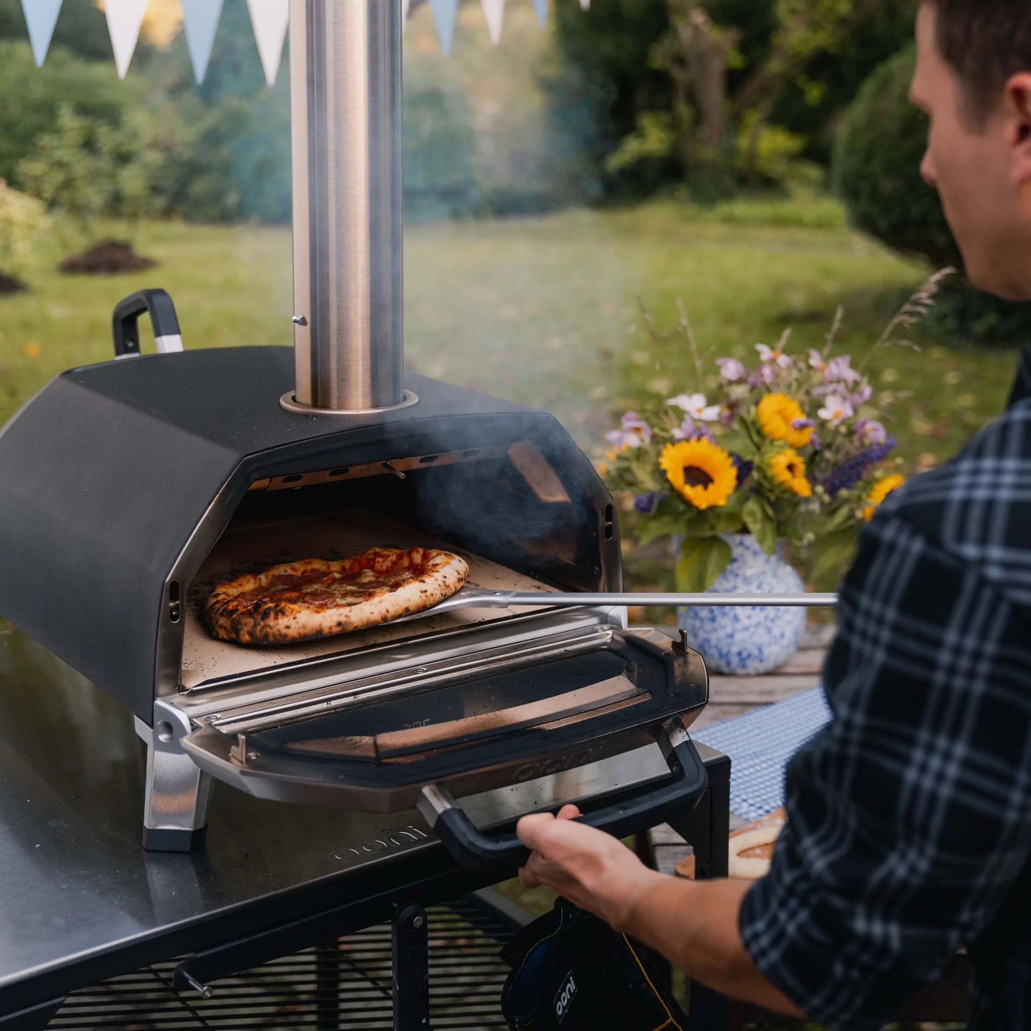 Ooni Karu 16 Pizza Oven